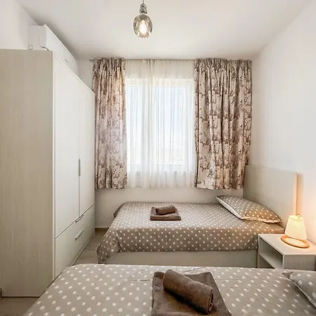 2 Bedroom 928 Apartment Golem (Tirana)