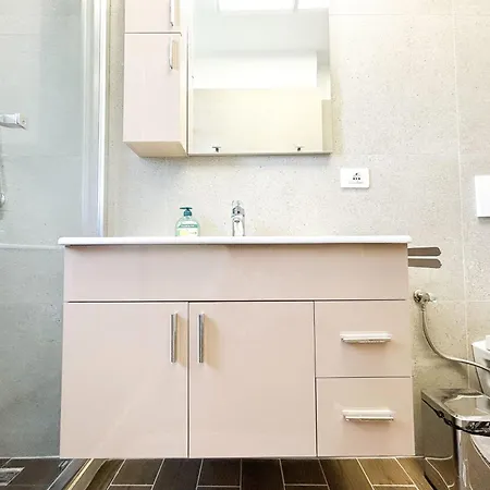 2 Bedroom 928 ゴーレム